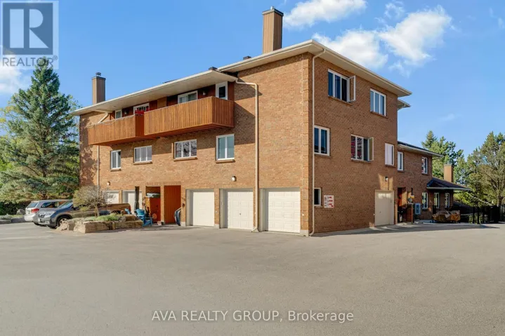 7 - 106 STRATAS COURT N, Ottawa, Ontario K2L3K4