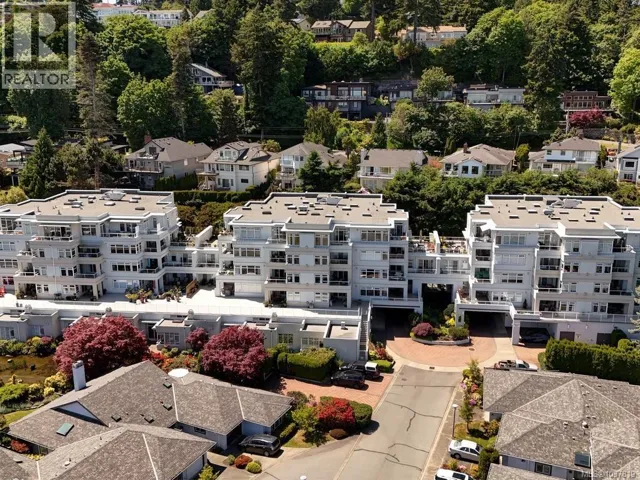 409 5110 Cordova Bay Rd, Saanich, British Columbia V8Y2K5
