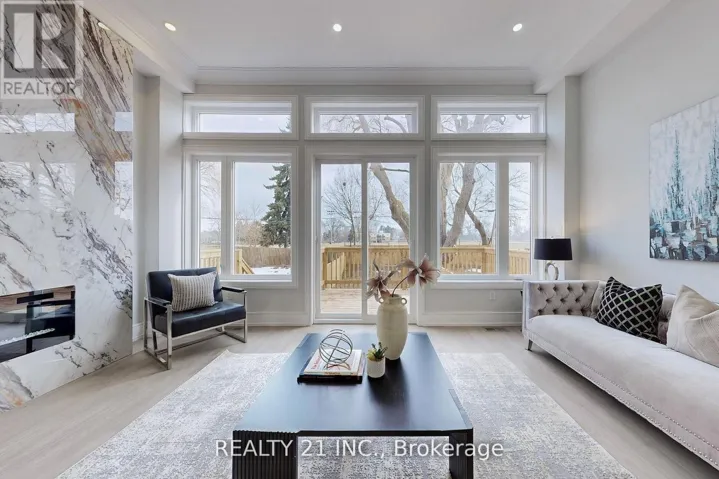 15 MALTA STREET, Toronto (Birchcliffe-Cliffside), Ontario M1N2L2