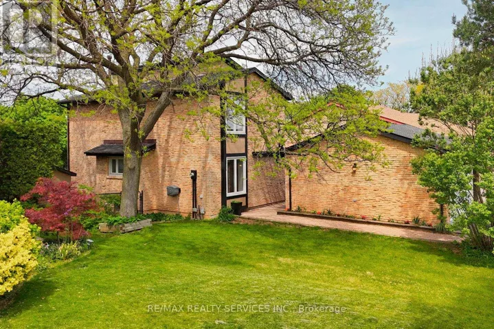 2545 FOLKWAY DRIVE, Mississauga (Erin Mills), Ontario L5L2J9