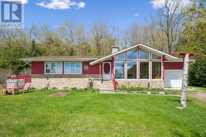 25 SHORELINE DRIVE, Northern Bruce Peninsula, Ontario N0H1Z0