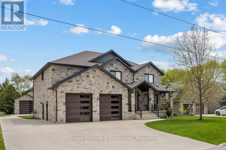 72 VICTORIA STREET S, Saugeen Shores, Ontario N0H2L0