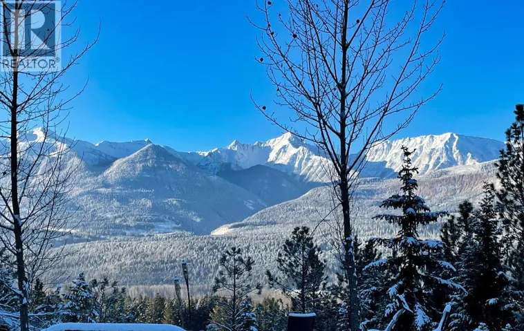 542 DAY Road, Golden, British Columbia V0A1H0