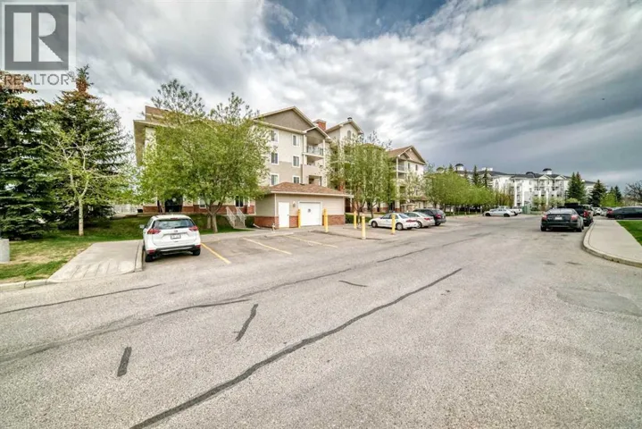 406, 16 Country Village Bay NE, Calgary, Alberta t3k5y9