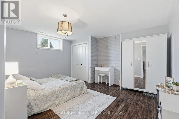 780