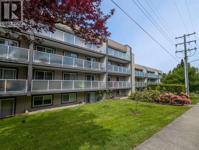 405 3252 Glasgow Ave, Saanich, British Columbia V8X1M2