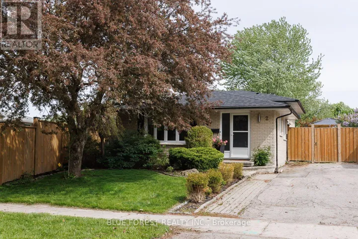 2 SURREY CRESCENT, London South (South Y), Ontario N6E1T6