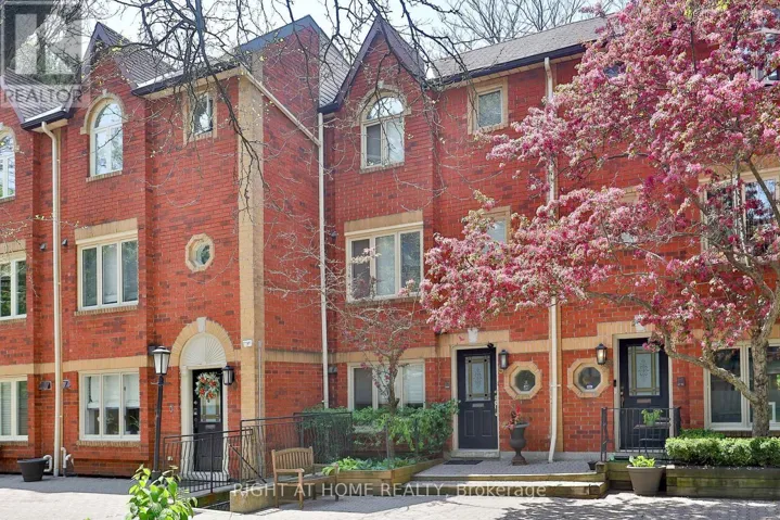 9 - 18 DONCREST ROAD, Toronto (Playter Estates-Danforth), Ontario M4K1R8