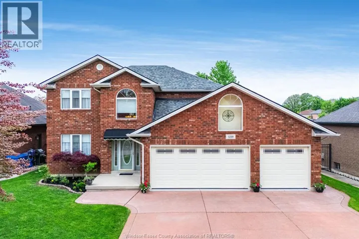 1239 Radcliff, Windsor, Ontario N8P1P2