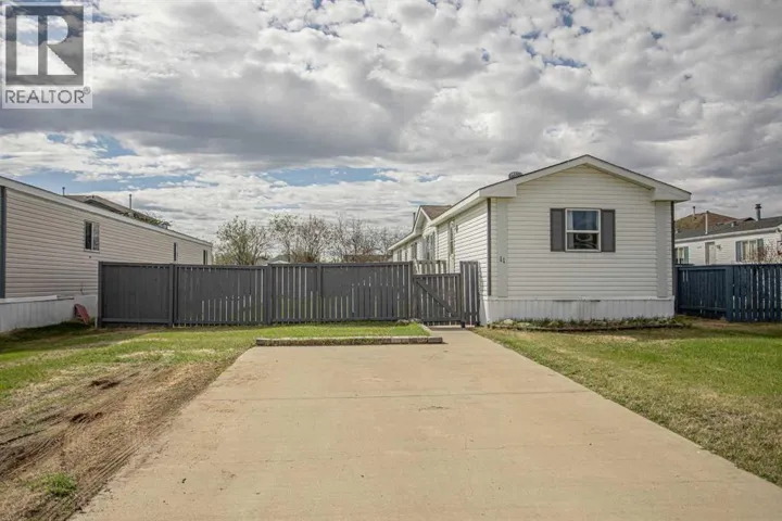 11 Deer Ridge Drive, High Level, Alberta T0H1Z0