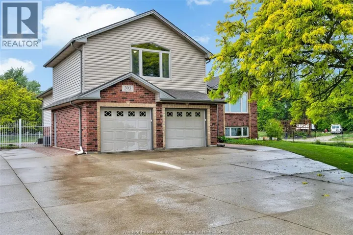 303 Gosfield Townline West, Essex, Ontario N8M2X5
