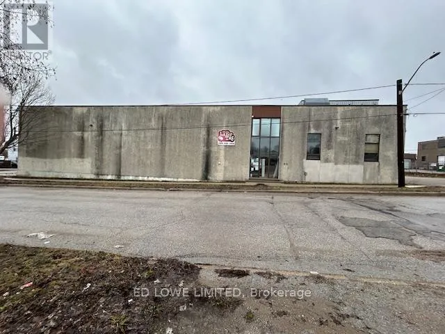 69 PETER STREET S, Orillia, Ontario L3V5B2