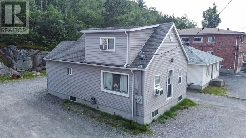 597 Kingsway, Sudbury, Ontario P3B2E4