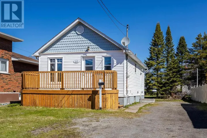 48 Churchill AVE, Sault Ste. Marie, Ontario P6C2R2