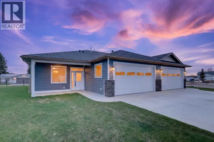 3, 610 4 Avenue SW, Sundre, Alberta T0M1X0