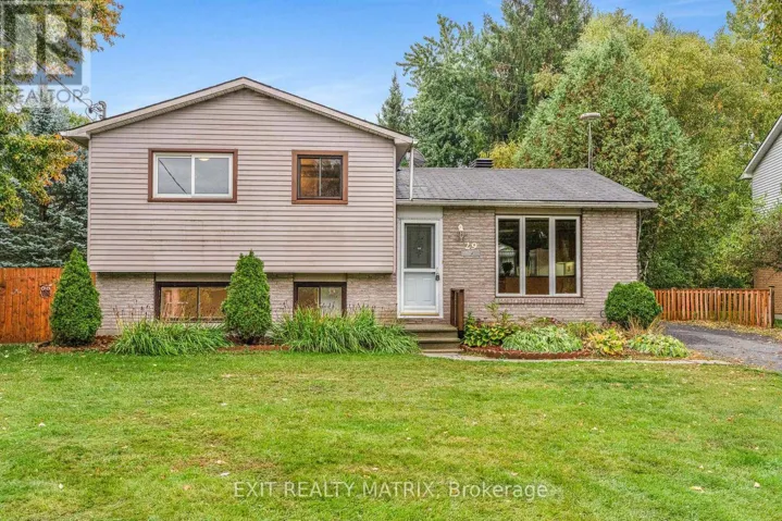 29 LOUISE CRESCENT, Russell, Ontario K0A1W0