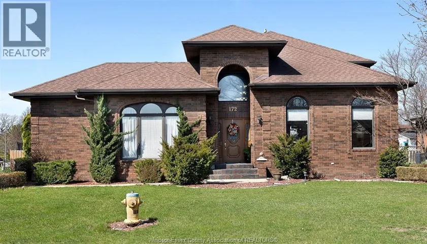 172 POINTE WEST DRIVE, Amherstburg, Ontario N9V3R6