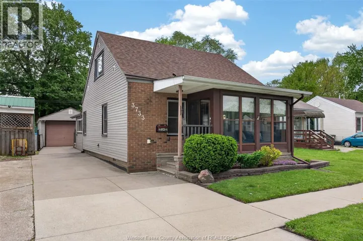 3733 VAUGHAN STREET, Windsor, Ontario N9C1Z6