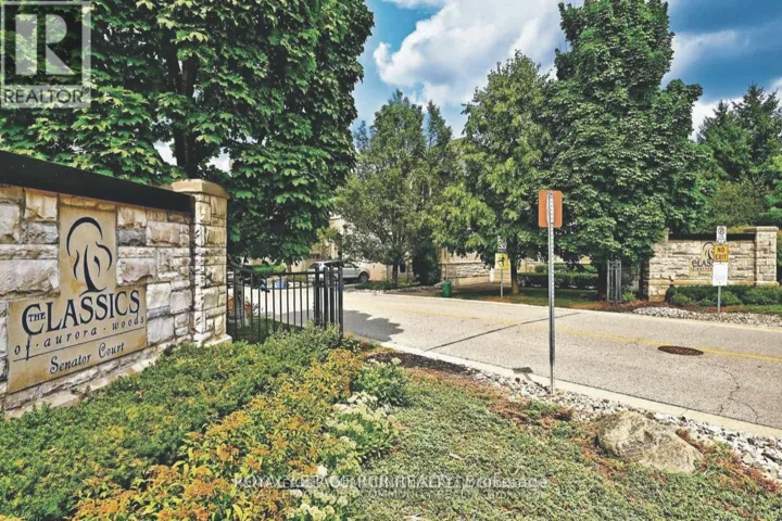 18 - 3 SENATOR COURT, Aurora (Aurora Heights), Ontario L4G7P2