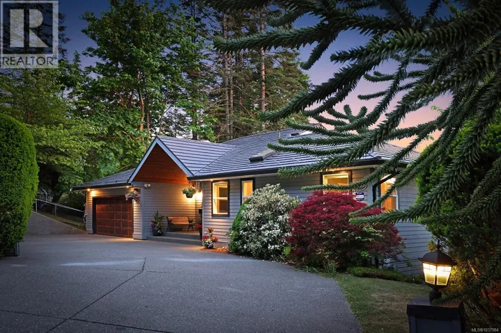 1409 Valley View Dr, Courtenay, British Columbia V9N8T2