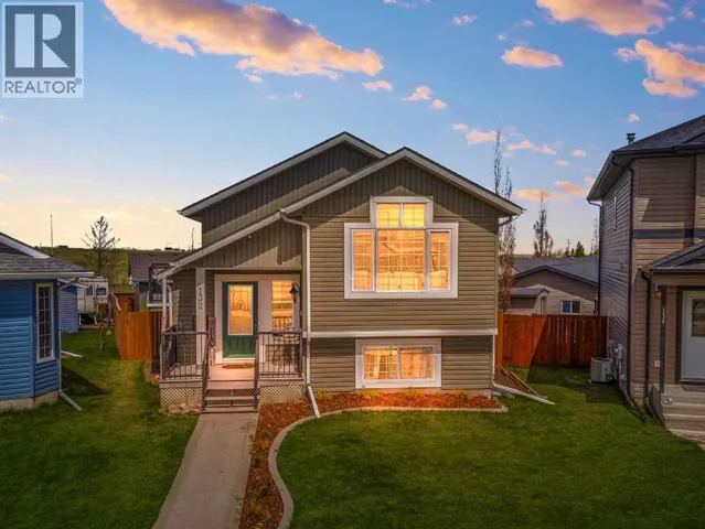 132 Oswald Close, Red Deer, Alberta T4P0C1