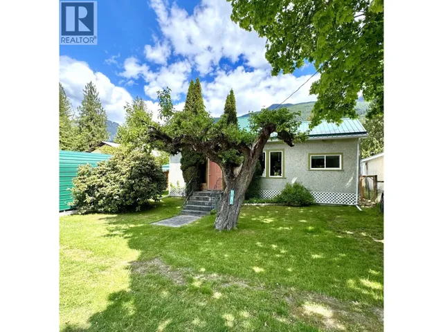 1410 Eastman Avenue, Riondel, British Columbia V0B2B0