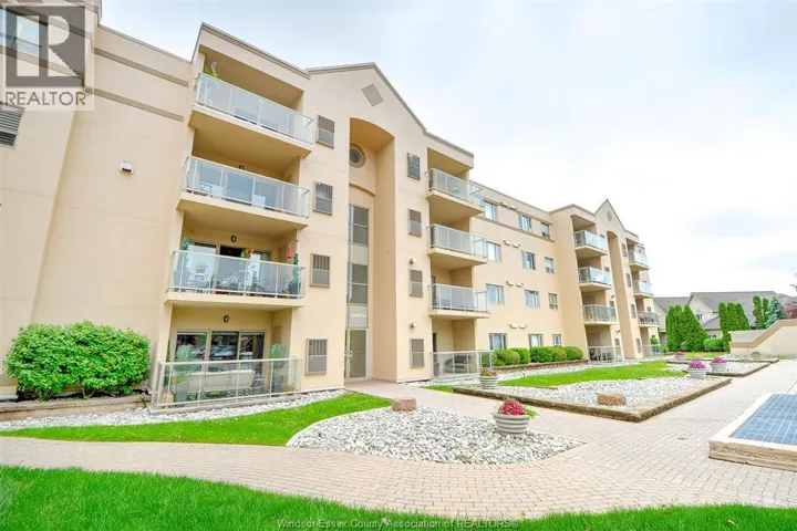 320 VILLAGE GROVE DRIVE Unit# A401, Tecumseh, Ontario N8N4X7