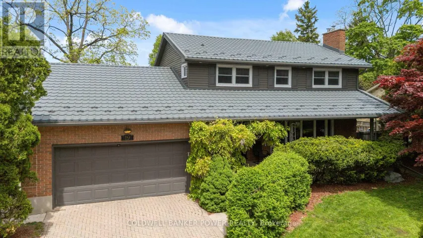19 LINKSGATE ROAD, London North (North J), Ontario N6G2A6