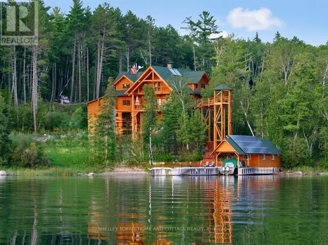 Pipestone Peninsula, Moore Bay Castle - Lake of the Woods, Sioux Narrows, Ontario P0X1N0