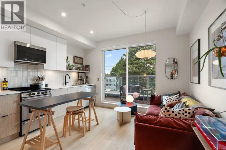 306 1301 Hillside Ave, Victoria, British Columbia V8T0E3