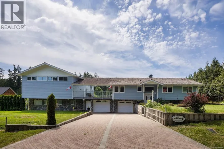 1219 Maple Ave N, North Saanich, British Columbia V8L5P7