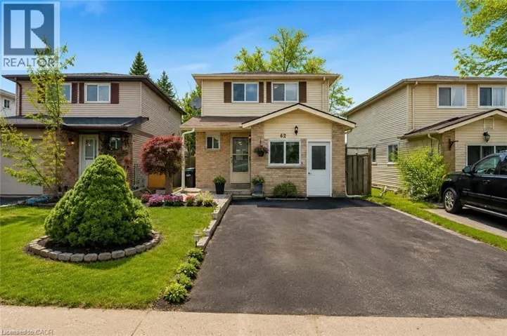 62 CORBETT Drive, Barrie, Ontario L4M5V2