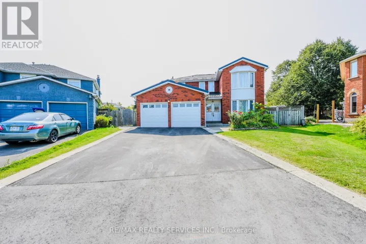 10 ST MARK PLACE, Brampton (Northwood Park), Ontario L6X3W5