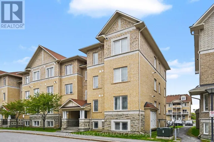 1 - 304 PASEO PRIVATE, Ottawa, Ontario K2G4N8