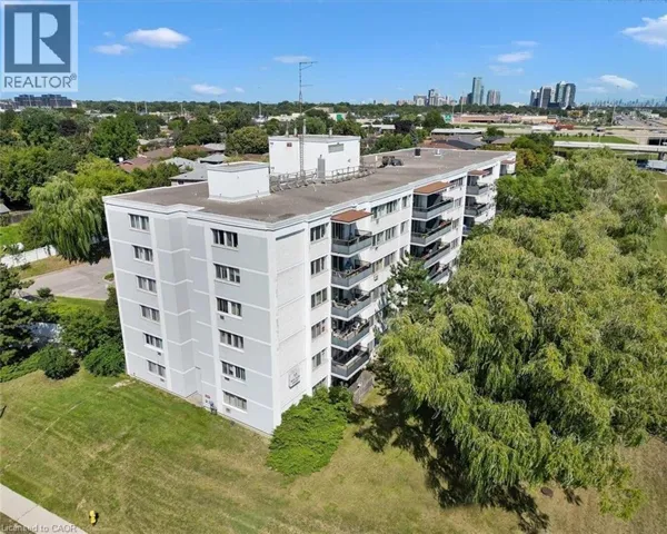 11 NEILSON Drive Unit# 609, Toronto, Ontario M9C1V4