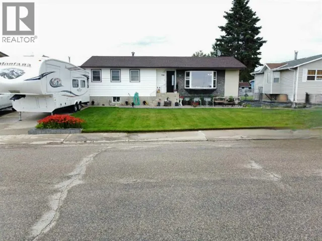 716 6 Avenue, Fox Creek, Alberta T0H1P0