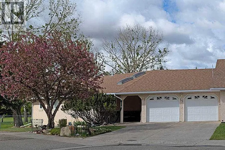 15 Chinook Crescent W, Claresholm, Alberta T0L0T0