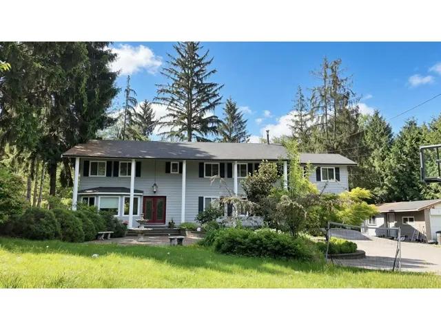 18640 32 AVENUE, Surrey, British Columbia V3Z1A7