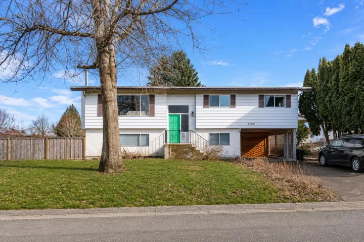 8708 CORNWALL CRESCENT, Chilliwack Proper South, Chilliwack, British Columbia V2P7E6