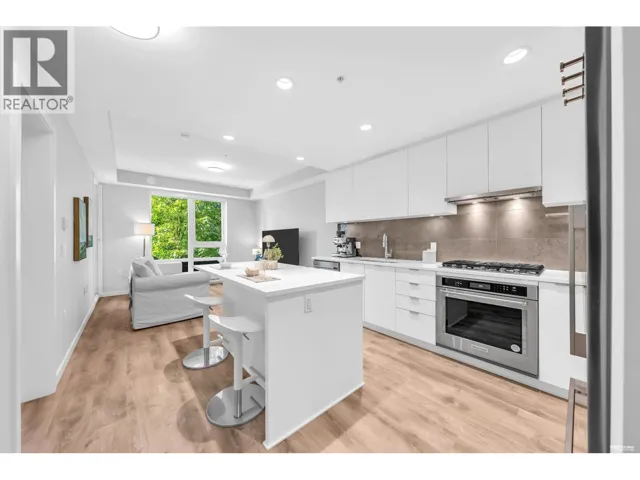 305 615 COTTONWOOD AVENUE, Coquitlam, British Columbia V3J0N4
