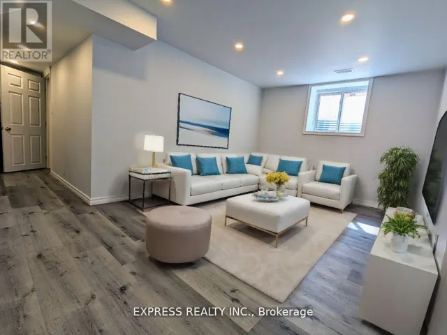 10 AUDUBON STREET, Whitby, Ontario L1P0C4