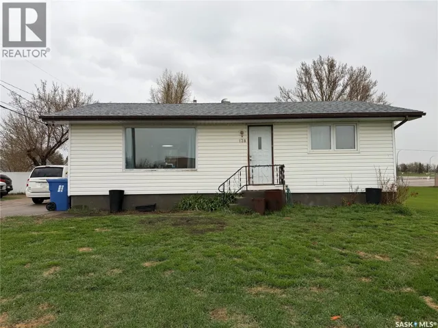 128 9th STREET E, Melville, Saskatchewan S0A2P0