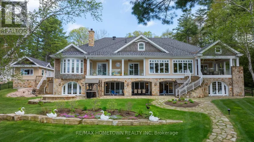 11 RIVERVIEW DRIVE, Leeds and the Thousand Islands, Ontario K0E1V0