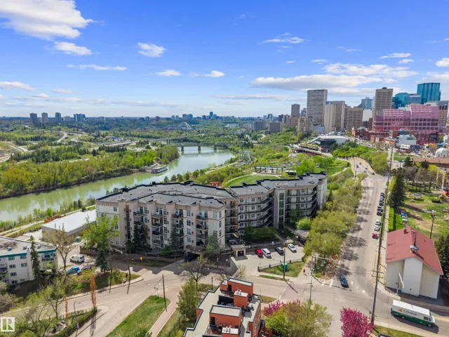 #215 9507 101 AV NW, Edmonton, Alberta T5H4R1