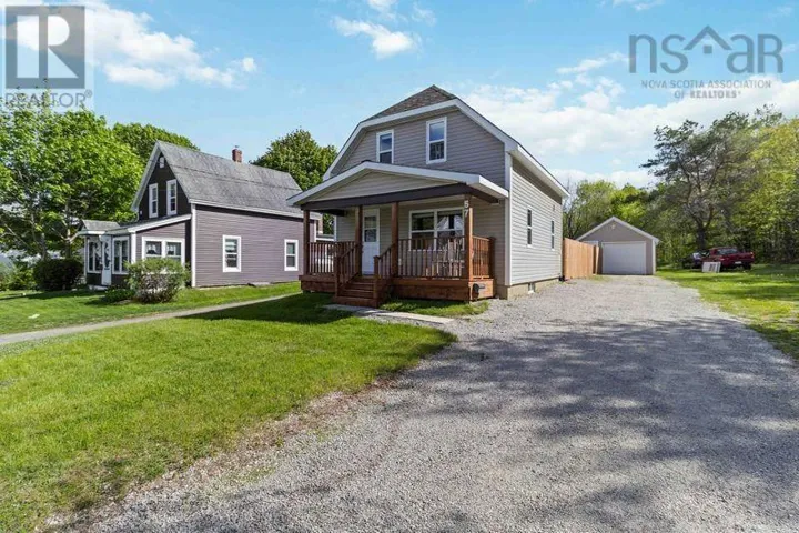 57 St Phillips Street, Bridgewater, Nova Scotia B4V1W4