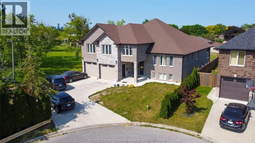 1484 RANKIN, Windsor, Ontario N9B3V6