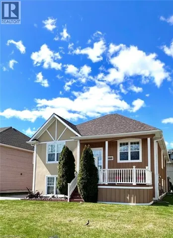 1060 BEACH Boulevard, Hamilton, Ontario L8H6Z4