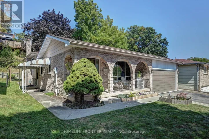121 FOREST ROAD, Brantford, Ontario N3S7L5