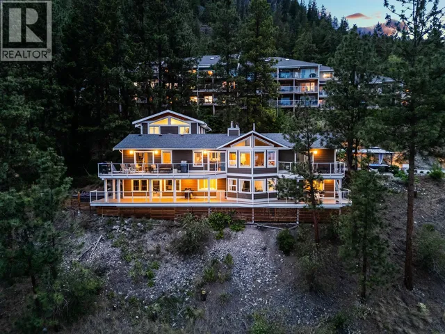 4618 Ponderosa Drive, Peachland, British Columbia V0H1X5