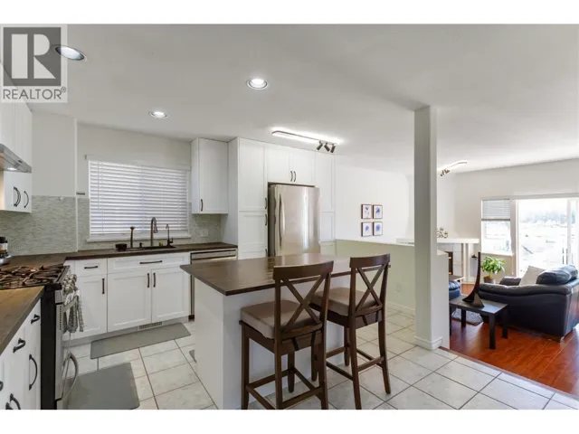 5 1615 SHAUGHNESSY STREET, Port Coquitlam, British Columbia V3C6K9